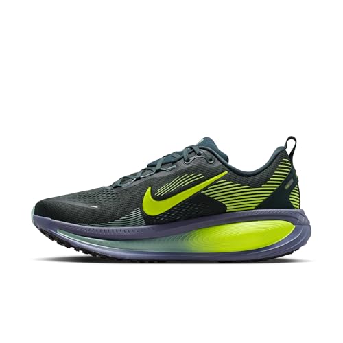 Nike Men's Vomero 18 Seaweed/Volt/Cannon/Sanded Purple 11 Medium