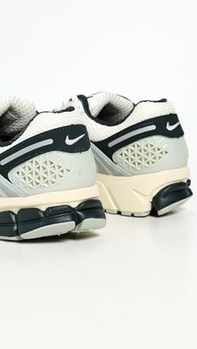 Nike Women's Zoom Vomero 5 Sneakers, Sail/Metallic Silver/Lt Silver, 8 Medium US