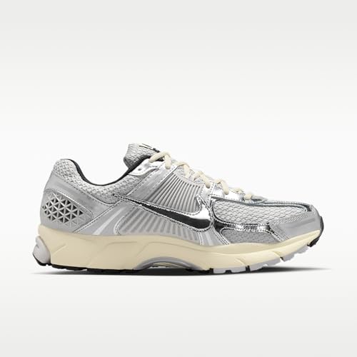 Nike Zoom Vomero 5 Men's Shoes (Gray Fog/Metallic Silver/Coconut Milk/Chrome) Size 10