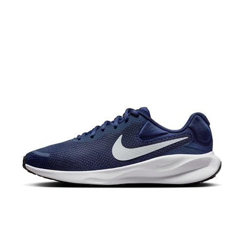 Nike Men's Revolution 7Sneaker
