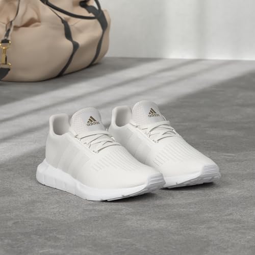 adidas Womens Swift Run White/White/Gold Metallic 5