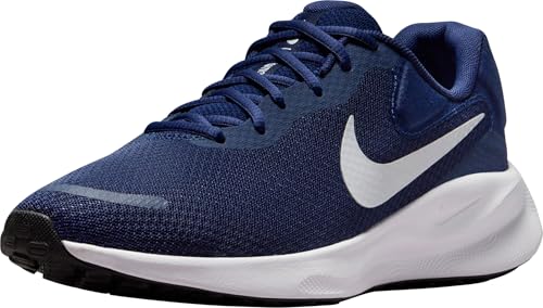Nike Men's Revolution 7Sneaker - product image