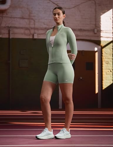 Nike Women's Air Winflo 12, Off White/Metallic Silver-Barely Green, 6.5