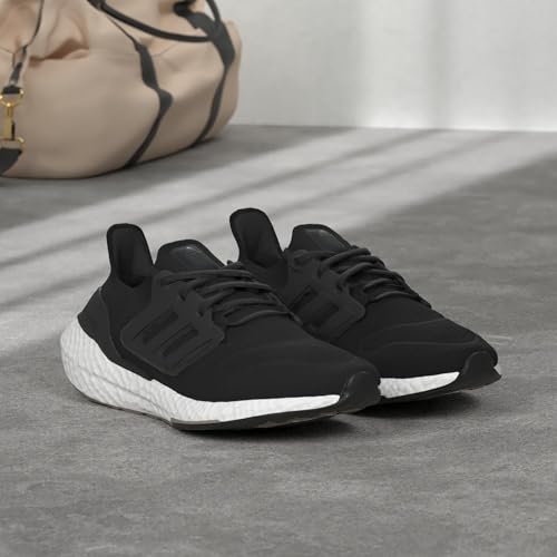 adidas Women's Ultraboost 22, Black/Black/White, 10