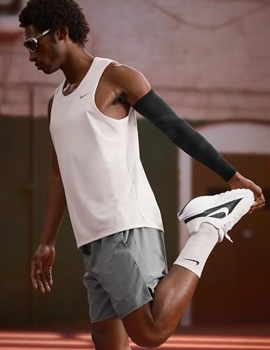 Nike Men's Downshifter 14 Road Running Shoes, Summit White/Metallic Silver-Black-White, 11