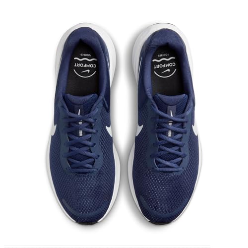 Nike Men's Revolution 7Sneaker