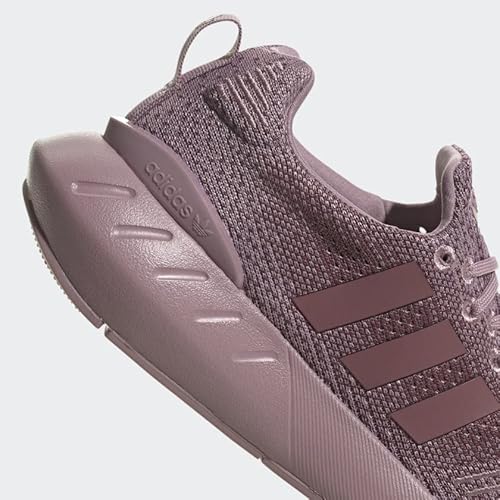 adidas Women's Swift Run 22 Sneaker, Magic Mauve/Magic Mauve/Burgundy, 8